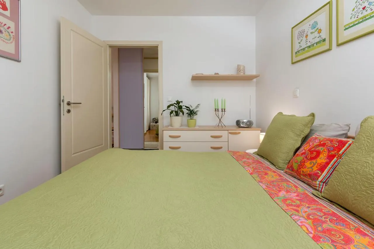 Apartment Apartman Toya Pula