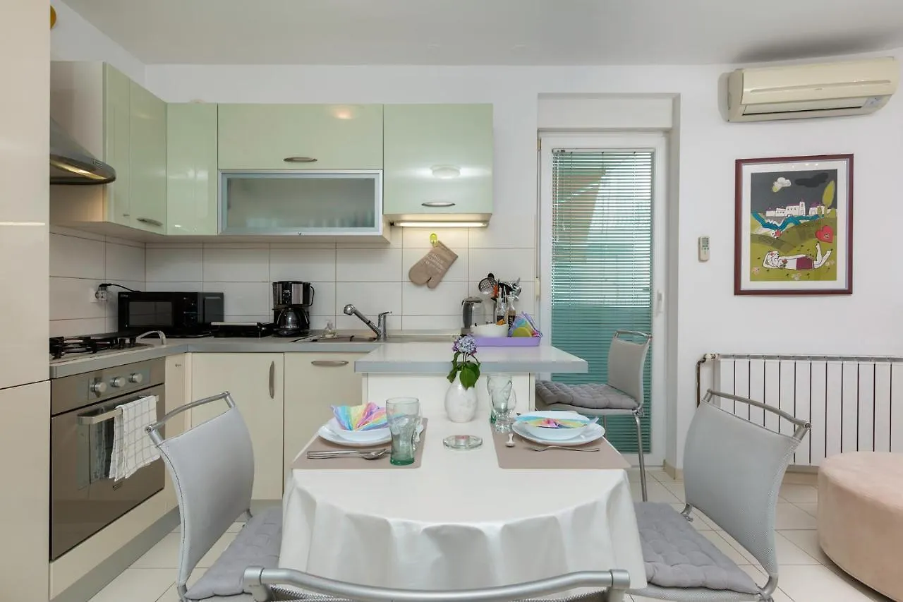 Apartment Apartman Toya Pula
